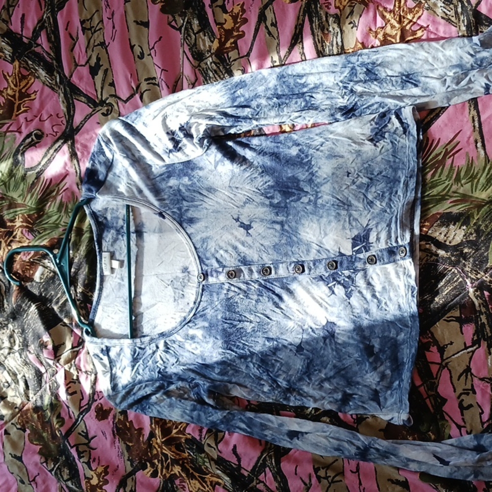 Long sleeve crop top